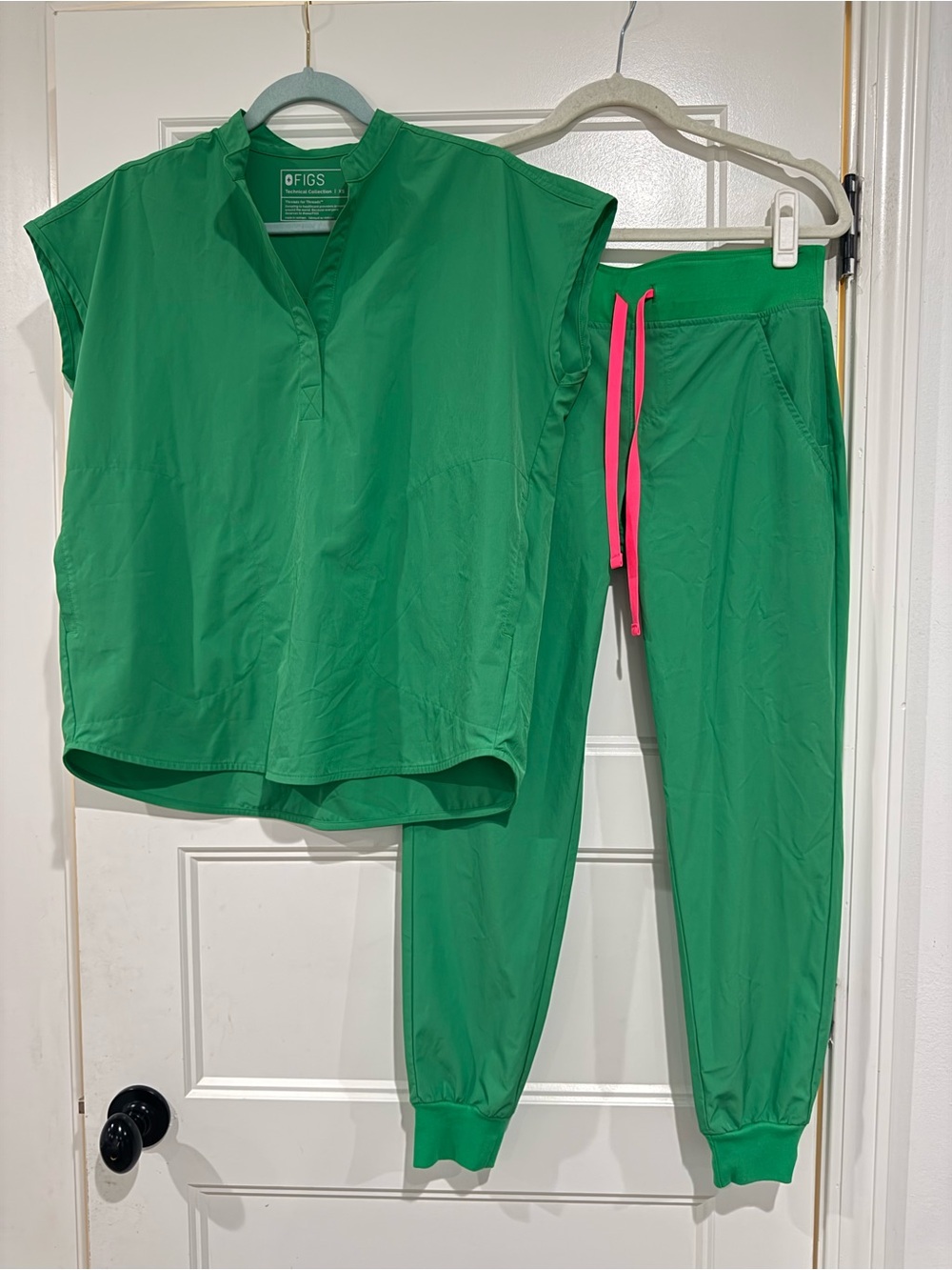 FIGS Women’s Safety Green Scrub Set XS/XSP